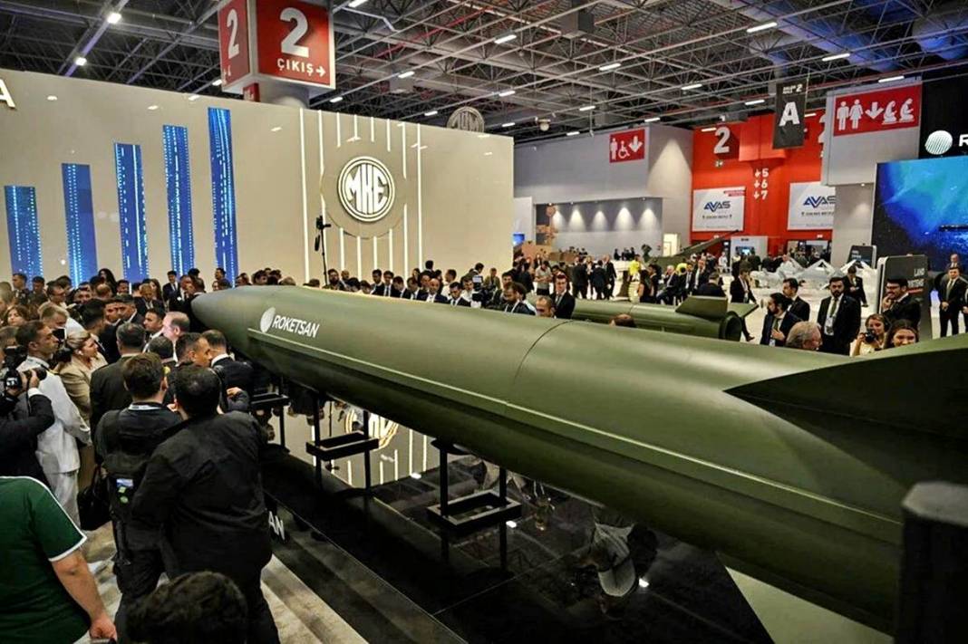 Roketsan'ın tanıttığı 6 gizemli füze dünyayı şaşırttı! Türkiye'nin yeni askeri gücü görücüye çıktı 7